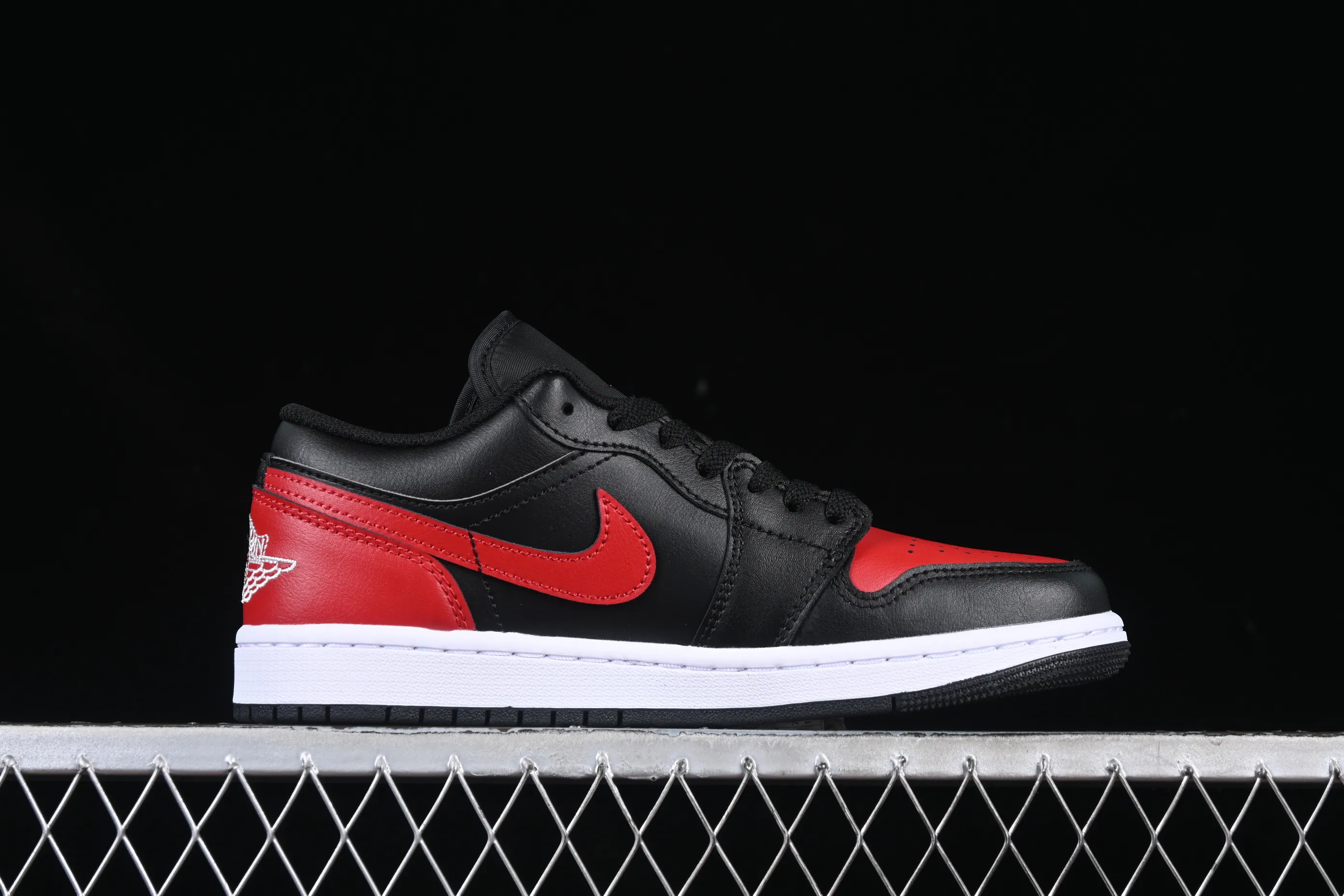 All categories Air Jordan Jordan series basketball shoes Air Jordan 1 Low G version pure original Air Jordan 1 Low AJ1 Joe 1 red and black low-top cultural casual sneakers 553558-067